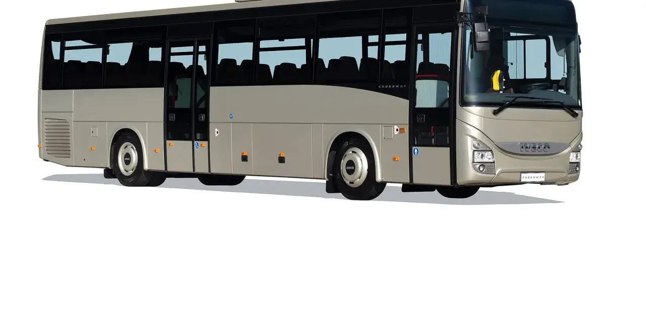 Autobus Iveco Crossway, idéal pour les voyages. Découvrez sa fiche technique.