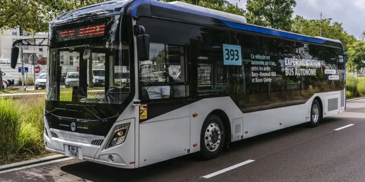 Un bus autonome, numéro 393, en expérimentation sur 6 km entre Sucy-Bonneuil RER et Basse Quinte.
