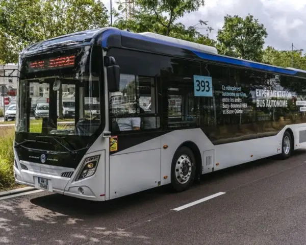 Un bus autonome, numéro 393, en expérimentation sur 6 km entre Sucy-Bonneuil RER et Basse Quinte.