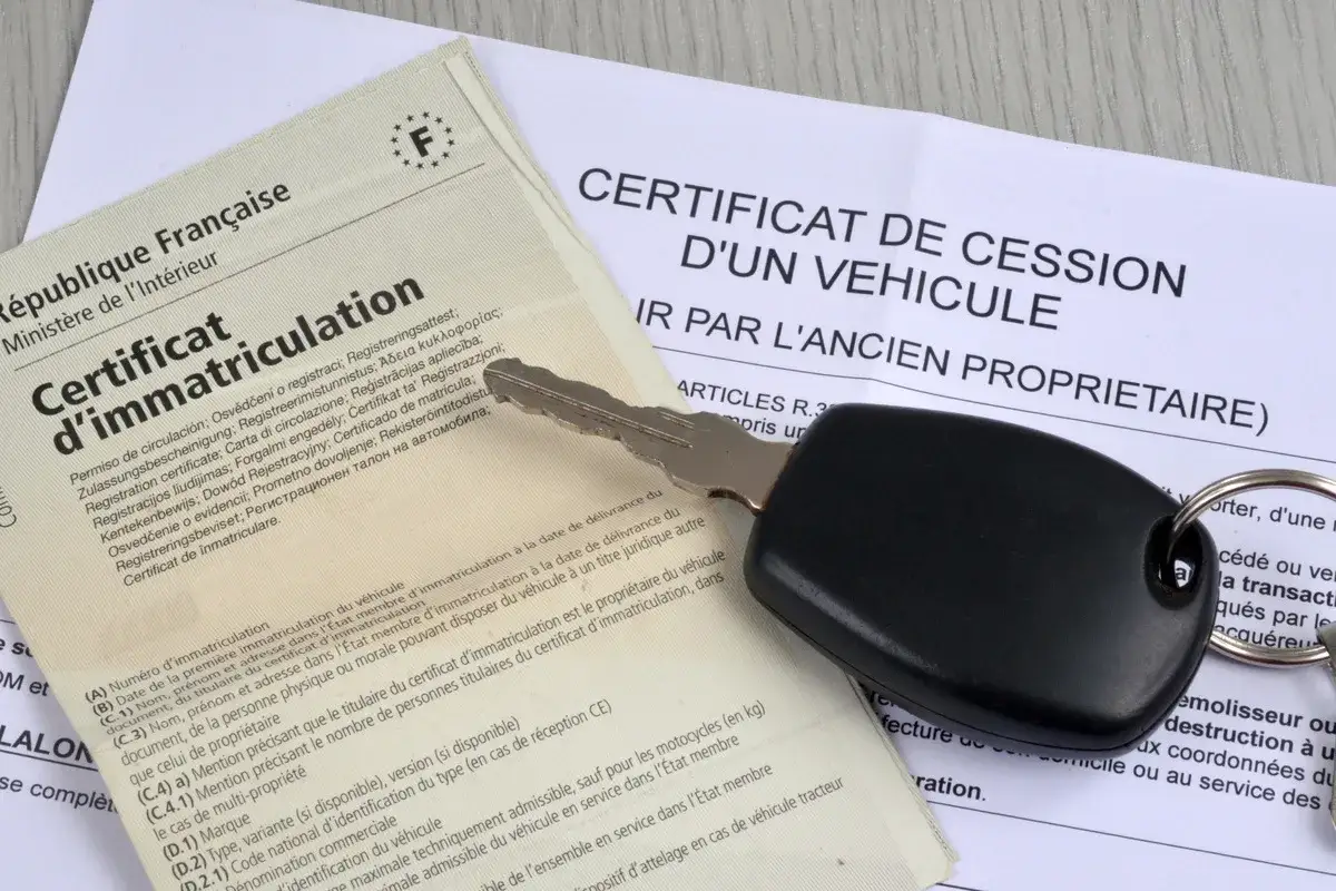 Clés et documents de véhicule :
